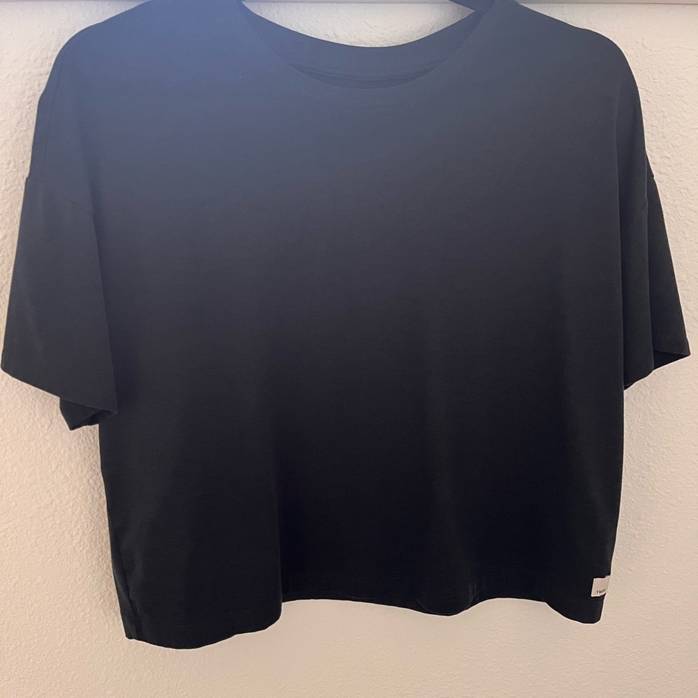 Vuori Black Boxy Crop T-Shirt